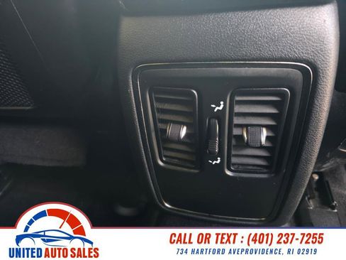 Used 2014 Jeep Grand Cherokee Laredo w/ All Weather Capability Group image 17