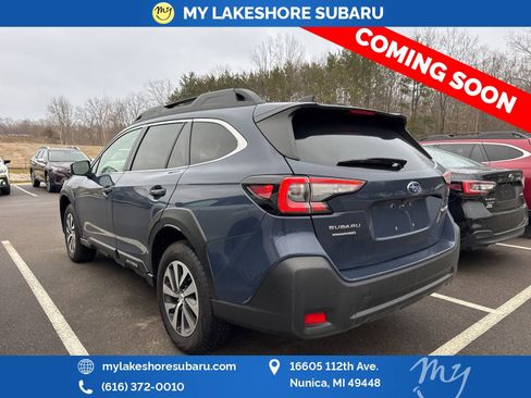 Used 2025 Subaru Outback Premium image 4