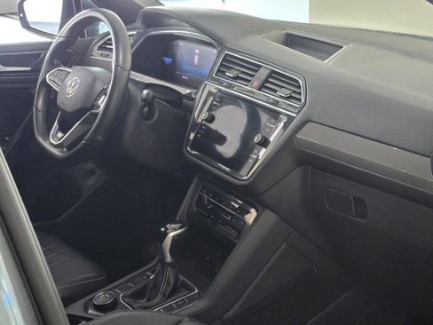 Used 2022 Volkswagen Tiguan SE R-Line AWD/4WD image 7