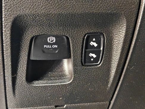 Used 2020 RAM 1500 Big Horn AWD/4WD image 11