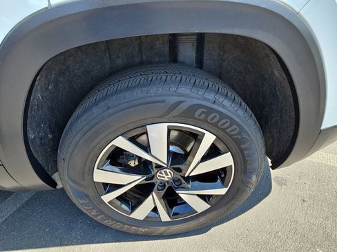 Used 2020 Volkswagen Atlas Cross Sport SE AWD/4WD image 33