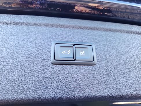 Used 2019 Audi SQ5 Premium Plus w/ Premium Plus Package image 14