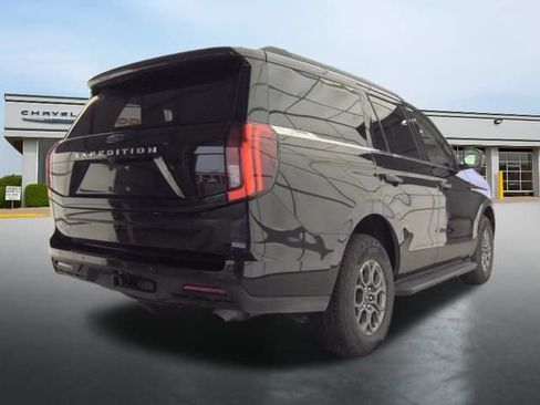 Used 2025 Ford Expedition Active AWD/4WD image 6