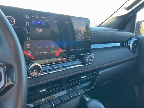 Used 2023 Chevrolet Colorado Z71 w/ Z71 Convenience Package 2 image 16