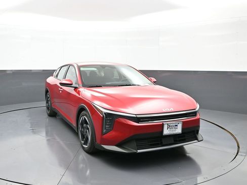 New 2025 Kia K4 EX image 3