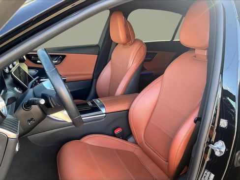 Used 2022 Mercedes-Benz C 300 Sedan w/ Exclusive Trim Package image 25