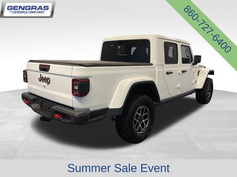 Used 2024 Jeep Gladiator Rubicon AWD/4WD image 8