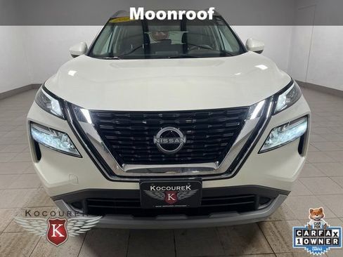 Used 2023 Nissan Rogue SV w/ SV Premium B Package image 2