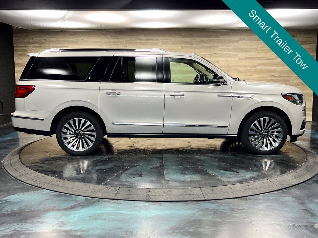 Used 2021 Lincoln Navigator L Reserve w/ Luxury Package AWD/4WD image 17