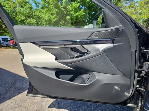 New 2027 BMW 530i RWD image 27