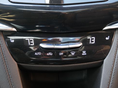 Used 2022 Cadillac XT6 Premium Luxury w/ Technology Package image 19