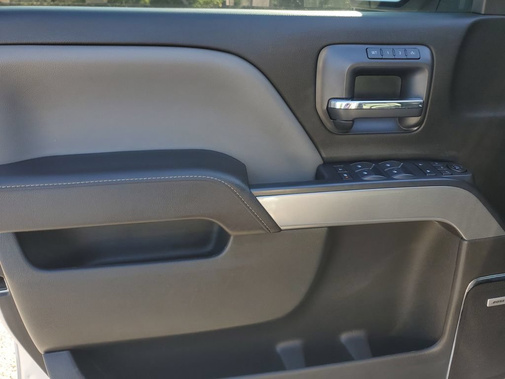 Used 2017 Chevrolet Silverado 1500 LTZ Z71 w/ LTZ Plus Package AWD/4WD image 20