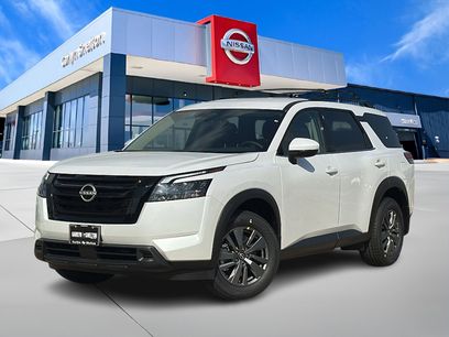 New 2025 Nissan Pathfinder SV w/ Black Appearance Package
