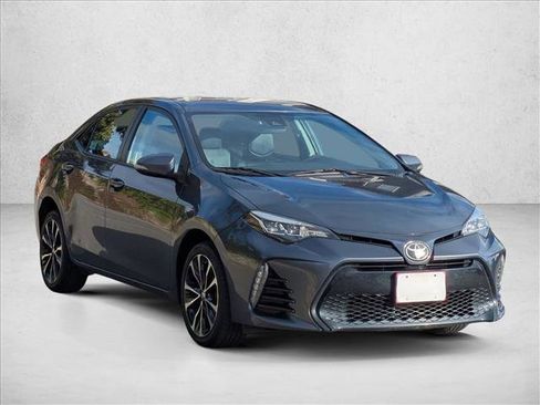 Used 2018 Toyota Corolla SE image 3