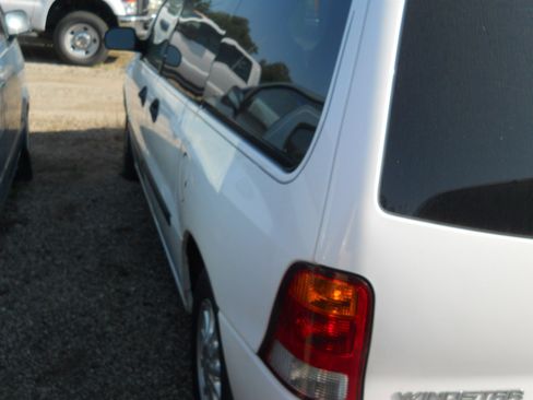 Used 2003 Ford Windstar LX FWD image 4