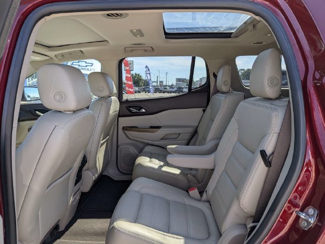 Used 2017 GMC Acadia Denali w/ Technology Package FWD image 15