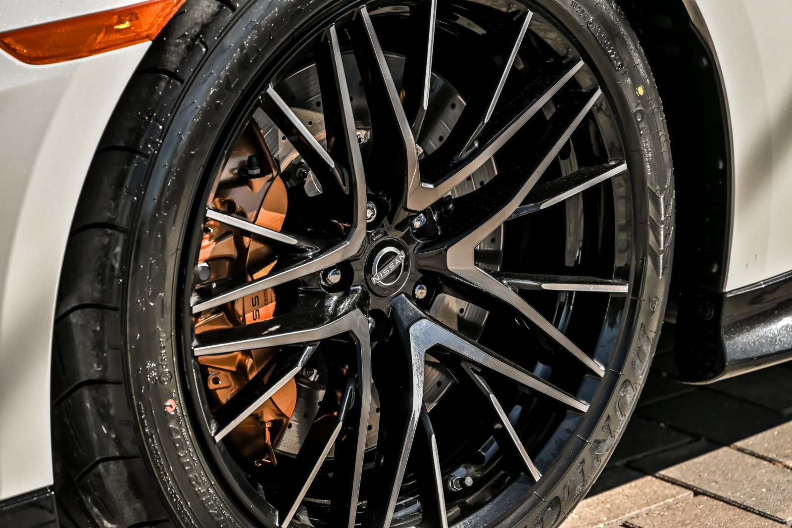 Used 2024 Nissan GT-R Premium w/ Premium Interior Package AWD/4WD image 8