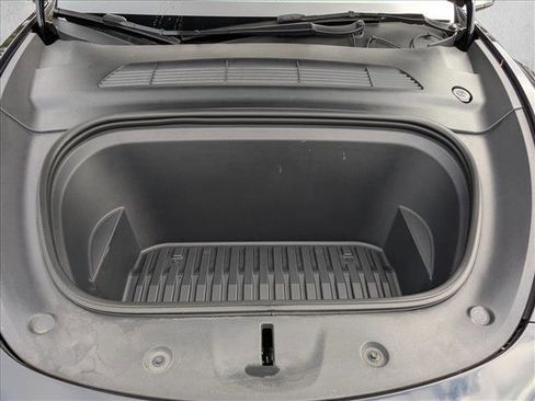 Used 2023 Tesla Model Y Long Range image 23