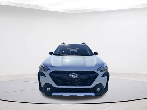 Used 2023 Subaru Outback Limited image 2