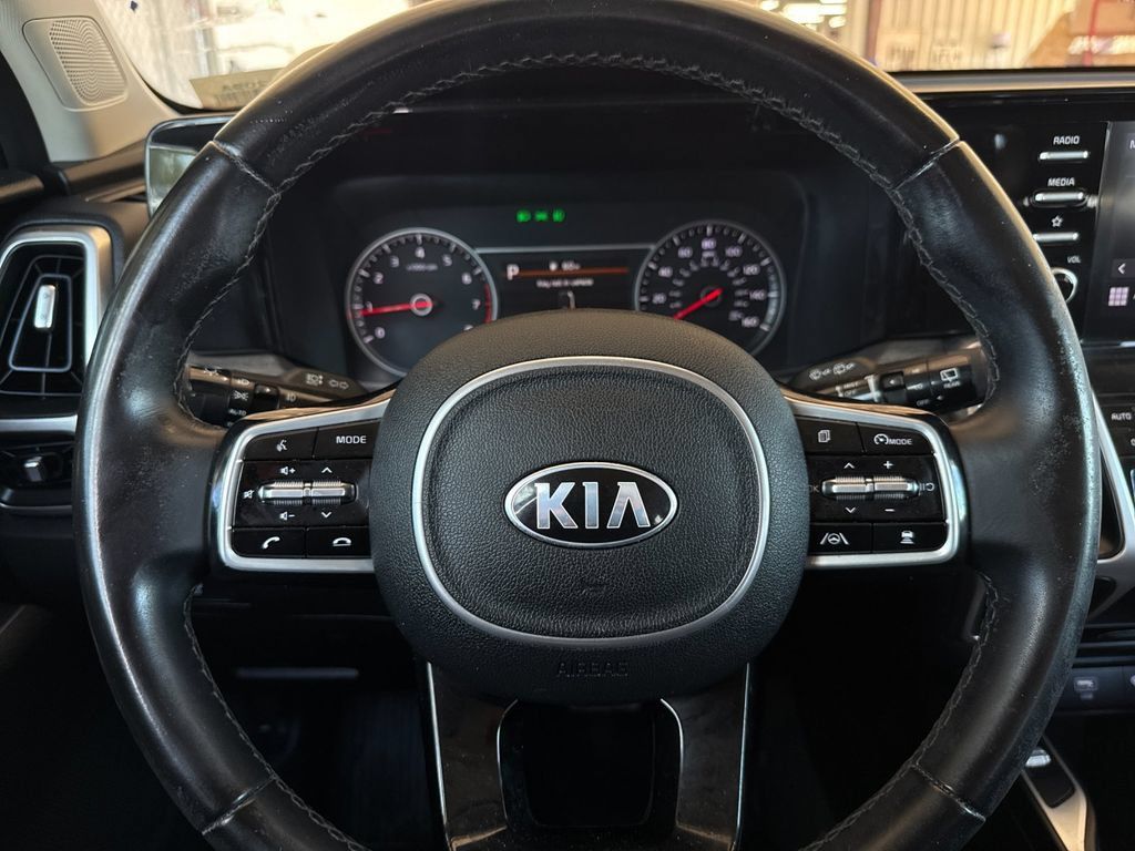 Used 2021 Kia Sorento EX FWD image 24