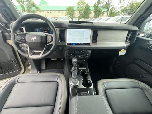 New 2026 Ford Bronco Outer Banks AWD/4WD image 31