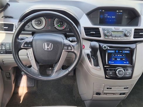 Used 2017 Honda Odyssey EX-L image 16