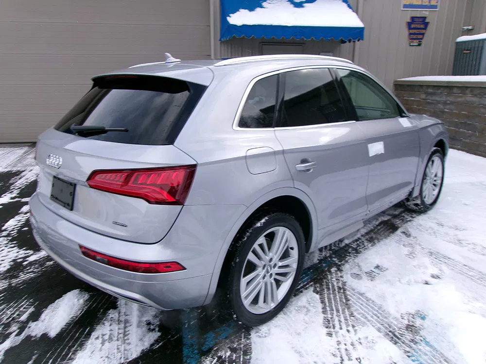 Used 2020 Audi Q5 2.0T Premium Plus w/ Premium Plus Package AWD/4WD image 7