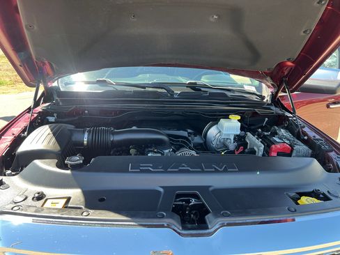 Used 2019 RAM 1500 Limited AWD/4WD image 14