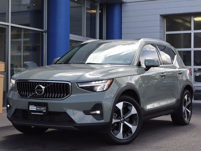 Used 2024 Volvo XC40 B5 Plus