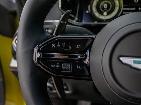 New 2025 Aston Martin V8 Vantage Coupe image 24