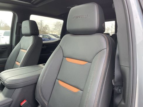 Used 2025 GMC Sierra 1500 AT4 w/ AT4 Premium Package image 8