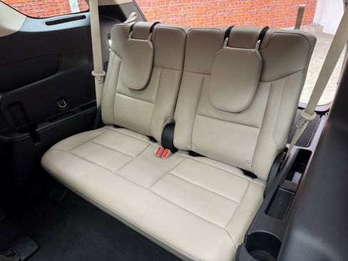 Used 2022 Ford Explorer XLT w/ Equipment Group 202A image 26