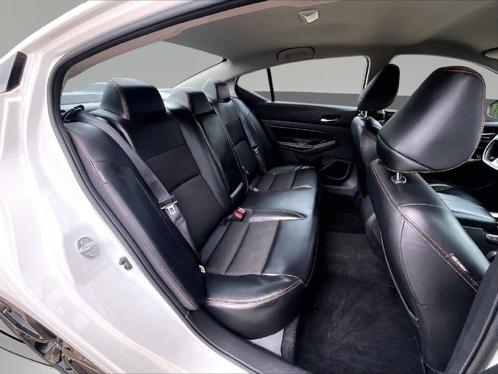 Used 2024 Nissan Altima 2.5 SR FWD image 29