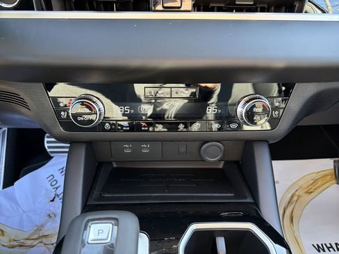 New 2026 Mitsubishi Outlander SEL image 21