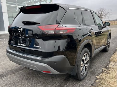 Used 2023 Nissan Rogue SV image 5