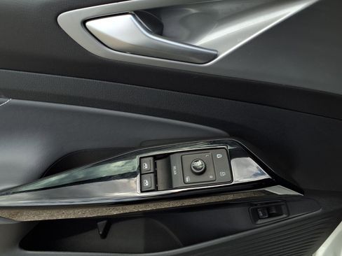 Certified 2023 Volkswagen ID.4 S RWD image 19