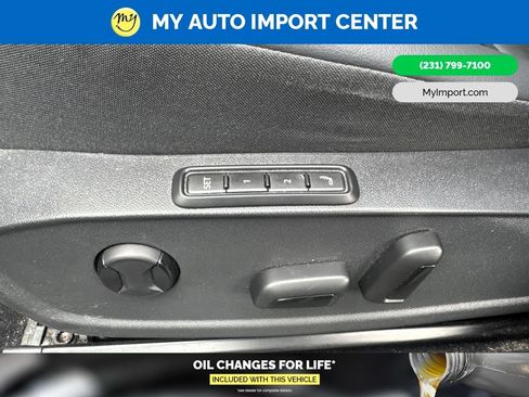 Used 2022 Volkswagen ID.4 Pro S AWD/4WD image 12