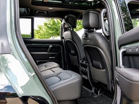 New 2026 Land Rover Defender 110 Trophy Edition AWD/4WD image 51