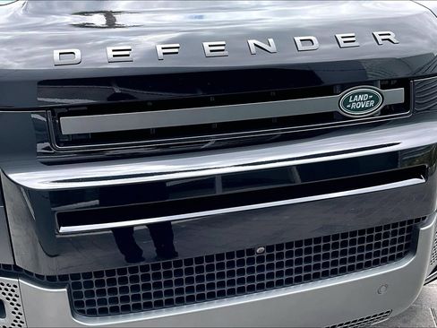 Certified 2024 Land Rover Defender 110 Carpathian Edition AWD/4WD image 30