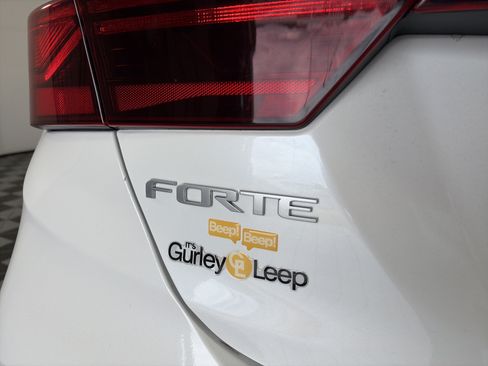 Certified 2024 Kia Forte LXS FWD image 18