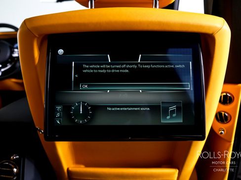 Used 2024 Rolls-Royce Cullinan image 31