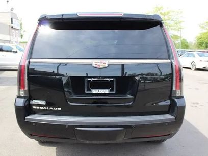 Used 2017 Cadillac Escalade Luxury