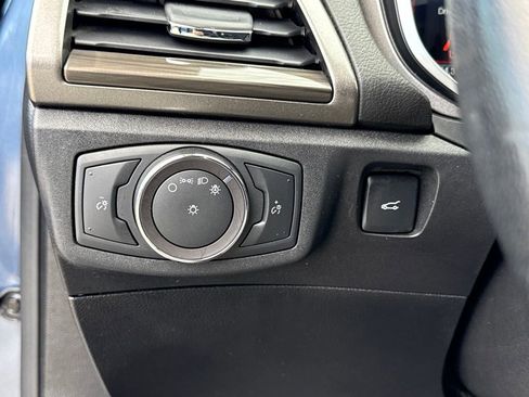 Used 2019 Ford Fusion SEL image 26