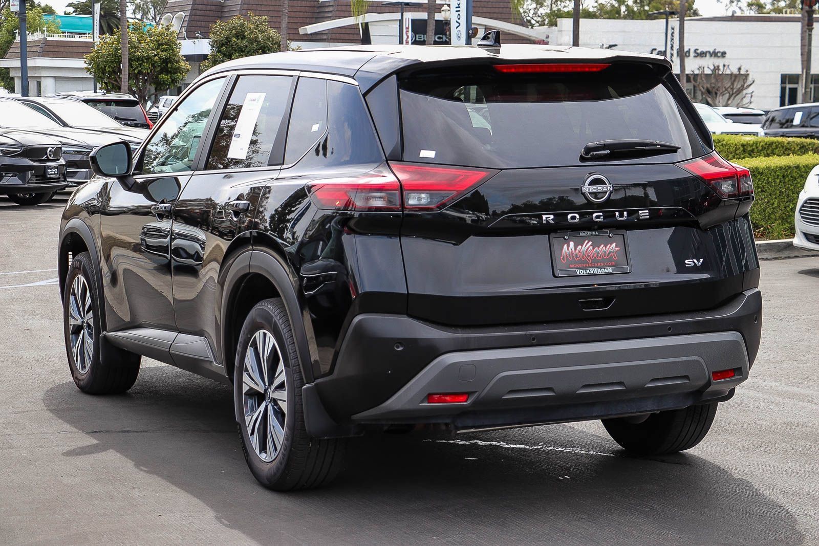 Used 2023 Nissan Rogue SV FWD image 8