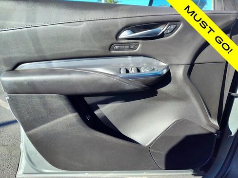 Used 2024 Cadillac XT4 Premium Luxury image 13