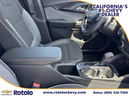 Used 2023 Chevrolet TrailBlazer LT FWD image 8