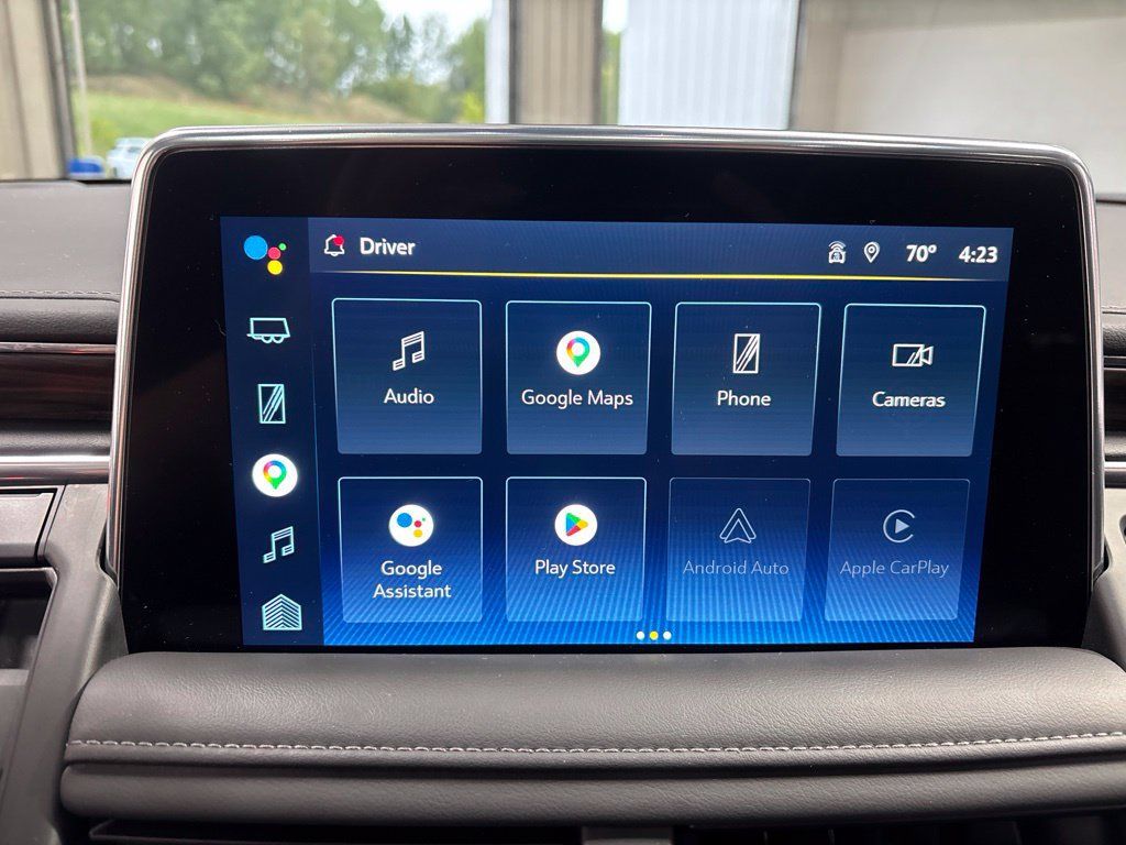 Used 2022 Chevrolet Suburban LT AWD/4WD image 19