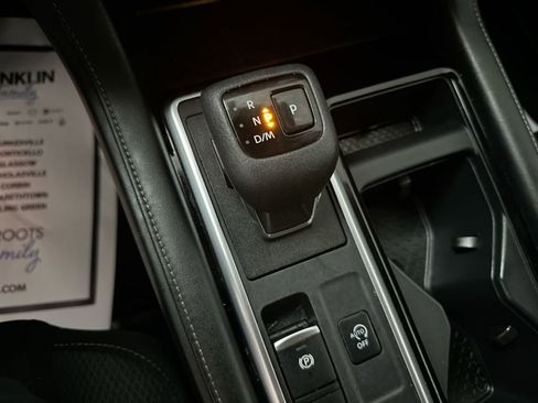 Used 2023 Nissan Pathfinder SV AWD/4WD image 23