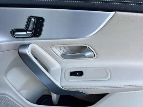 Used 2025 Mercedes-Benz CLA 250 image 19