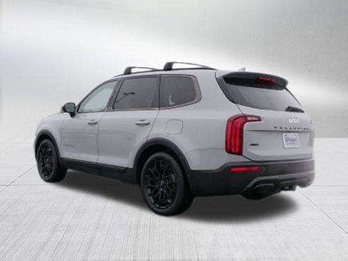Used 2022 Kia Telluride EX w/ EX Premium Package image 5